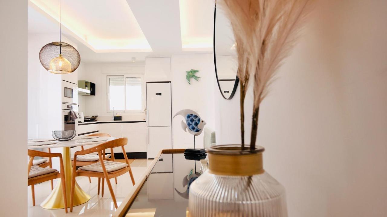 Fortuna Penthouse With Roof Terrace, Ac And Pool Рохалес Экстерьер фото