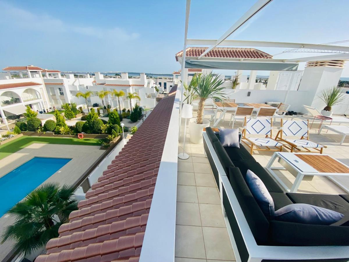 Fortuna Penthouse With Roof Terrace, Ac And Pool Рохалес Экстерьер фото
